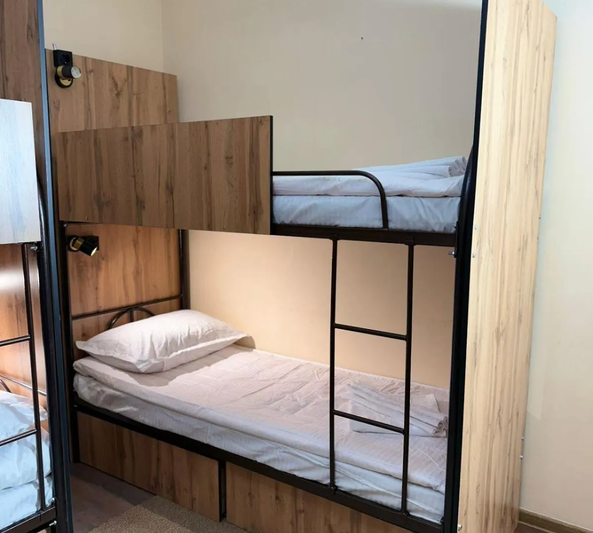 Hostel 9 Αλμάτι